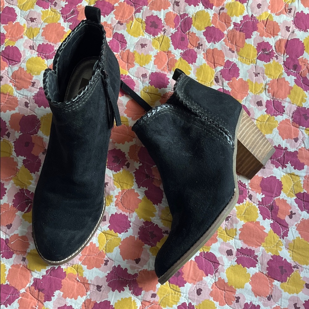 Dolce Vita Black Suede Ankle Booties size 8.5